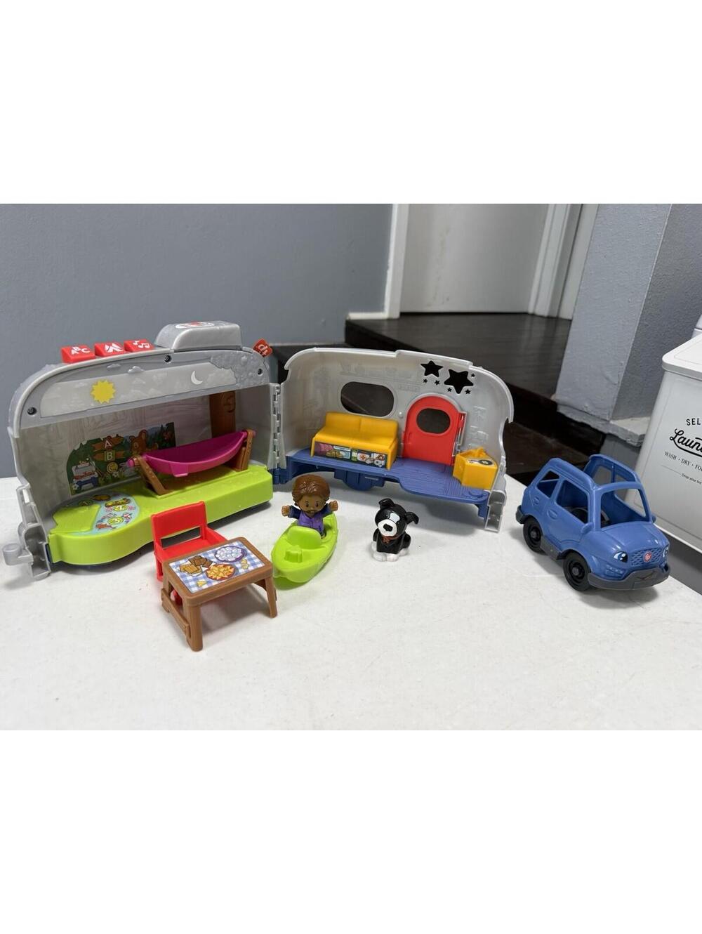 Fisher Price Little People Light-Up Learning Camper RV Kayak Car Playset Works - Picture 9 of 12
